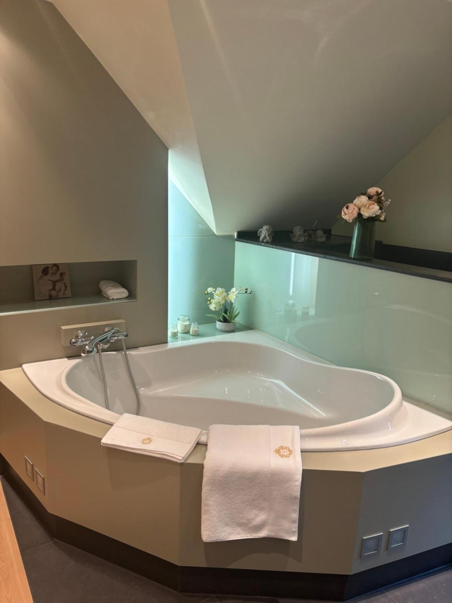 Sophia Rooms 14 Maasmechelen Exterior foto